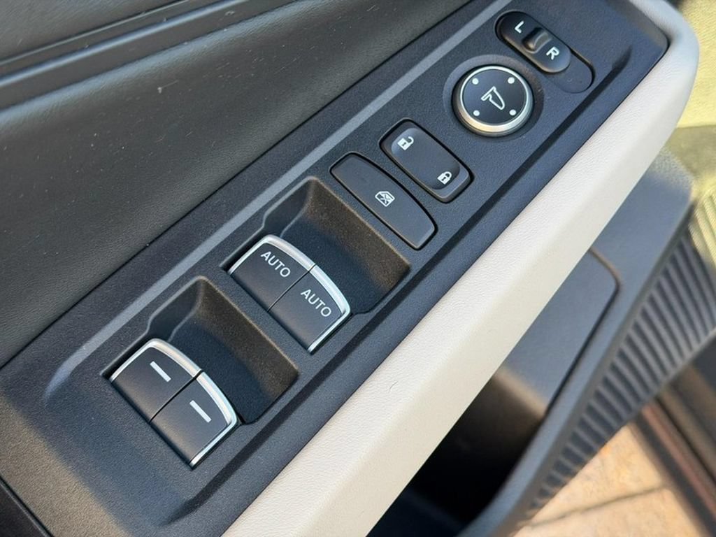 Certified 2025 Honda Accord SE image 17