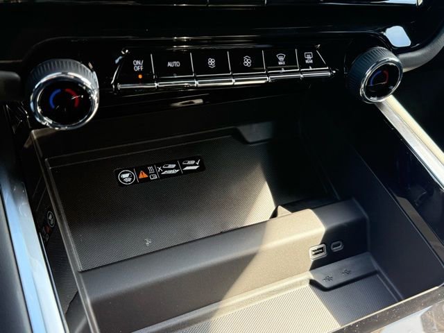 New 2026 Chevrolet Suburban LT w/ Comfort Package RWD image 25
