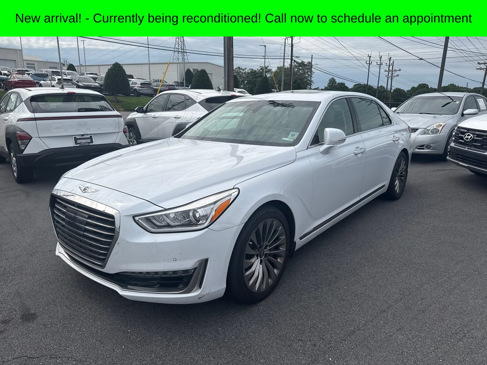 Used 2017 Genesis G90 5.0 Ultimate RWD image 1