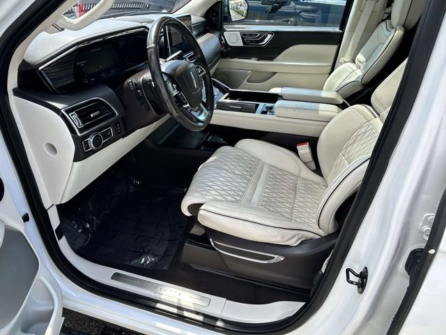 Used 2020 Lincoln Navigator L Black Label w/ Cargo Convenience Package AWD/4WD image 11