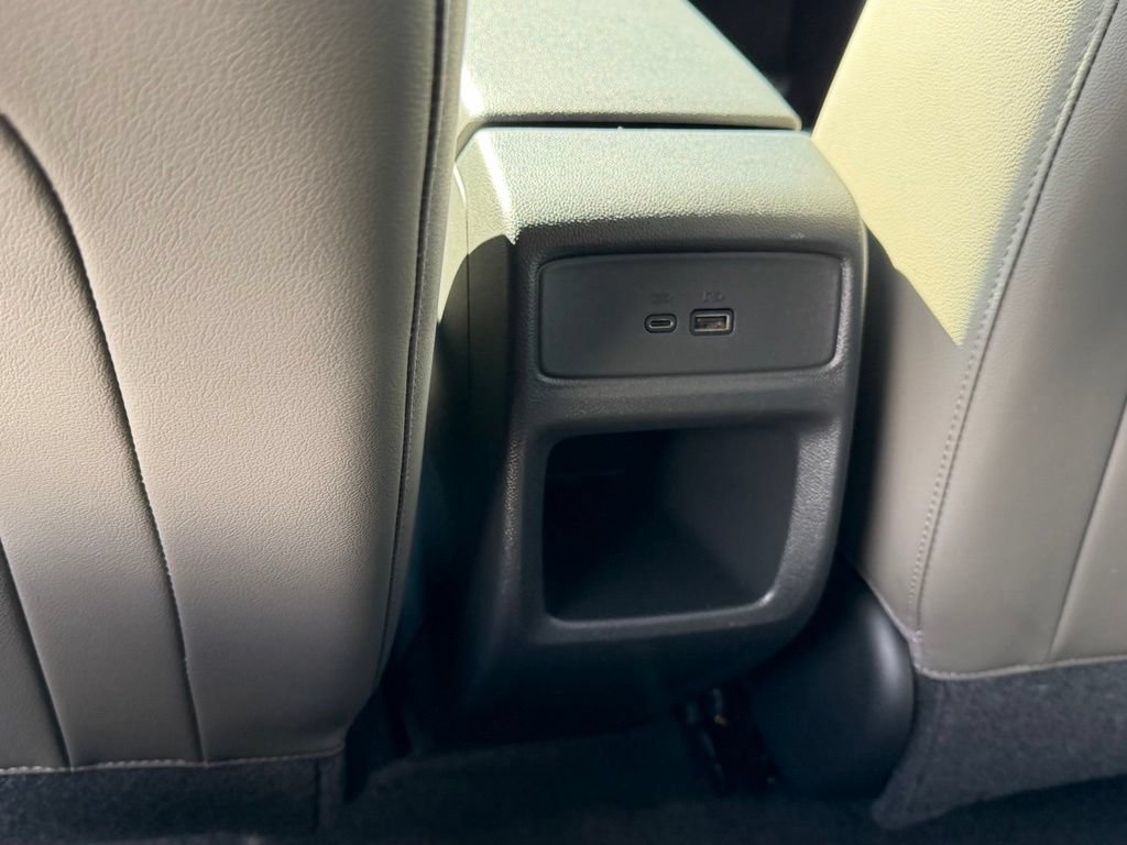 Used 2024 Chevrolet Trax ACTIV w/ Sunroof Package FWD image 18