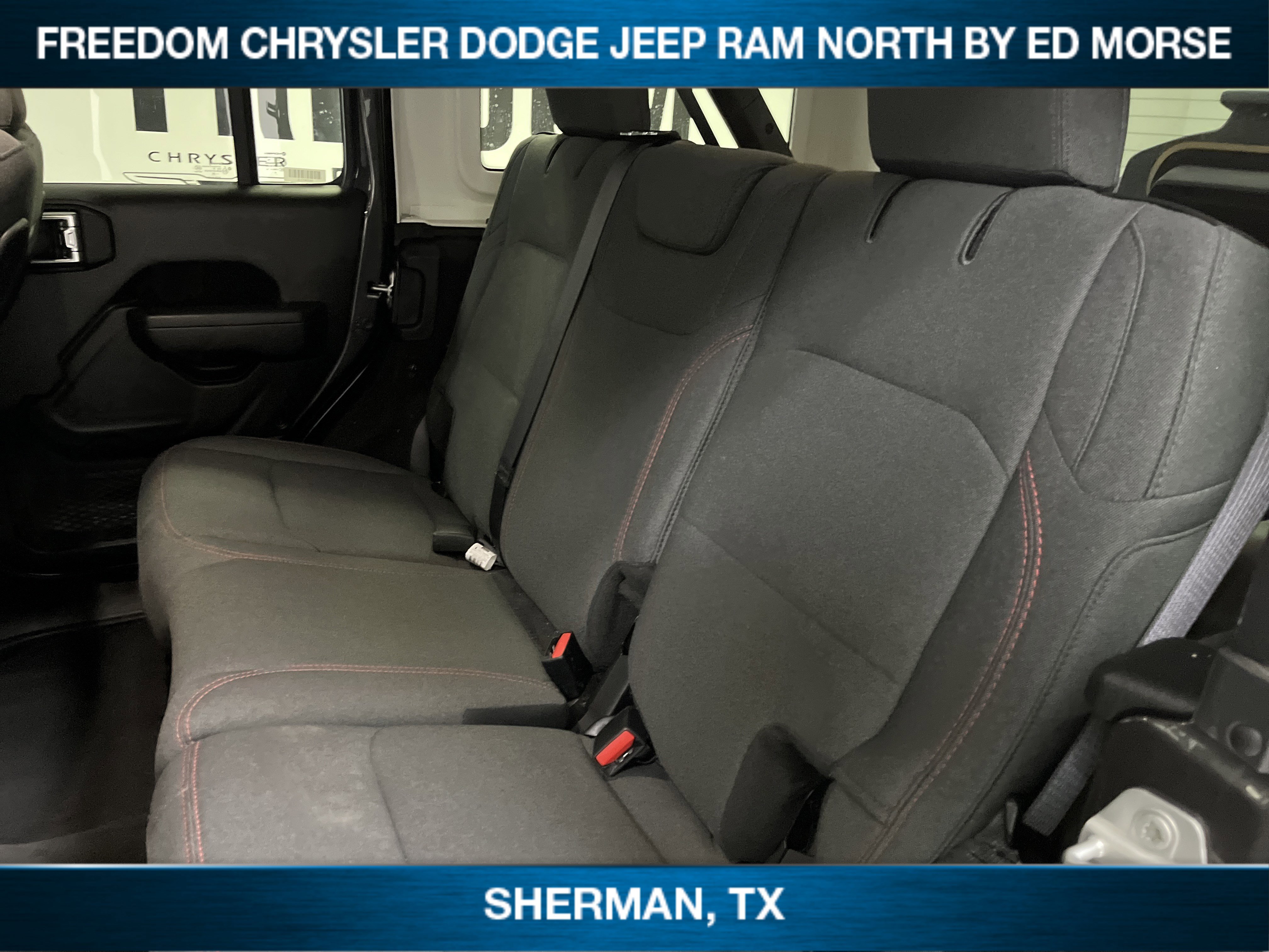 Used 2025 Jeep Wrangler Unlimited Rubicon image 8