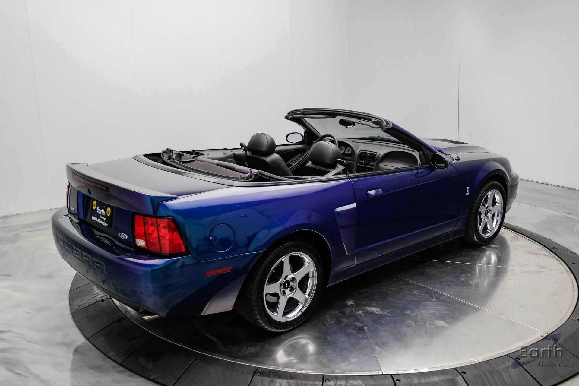 Used 2004 Ford Mustang Cobra image 15