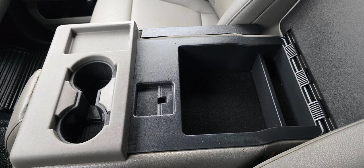 Used 2022 Ford F550 4x4 Crew Cab Super Duty image 14