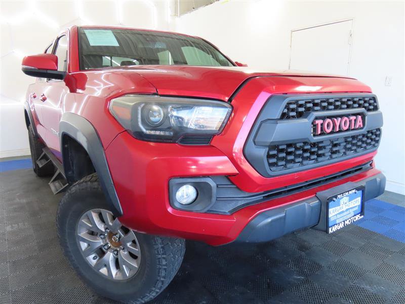 Used 2021 Toyota Tacoma TRD Off-Road w/ Technology Package image 3