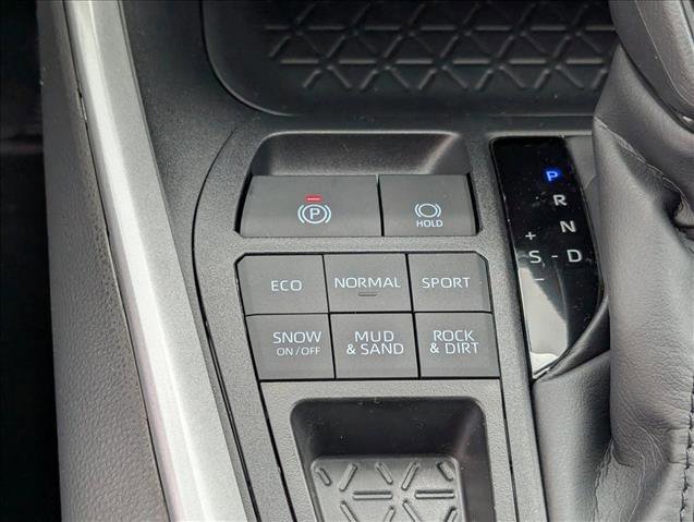 New 2025 Toyota RAV4 LE image 18