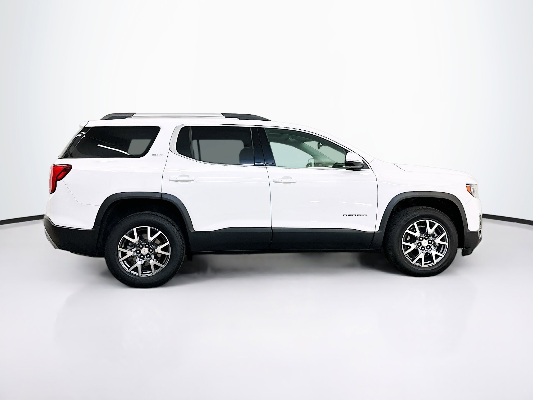 Used 2023 GMC Acadia SLT w/ Technology Package image 10