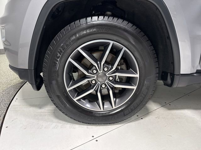 Used 2019 Jeep Grand Cherokee Limited AWD/4WD image 9