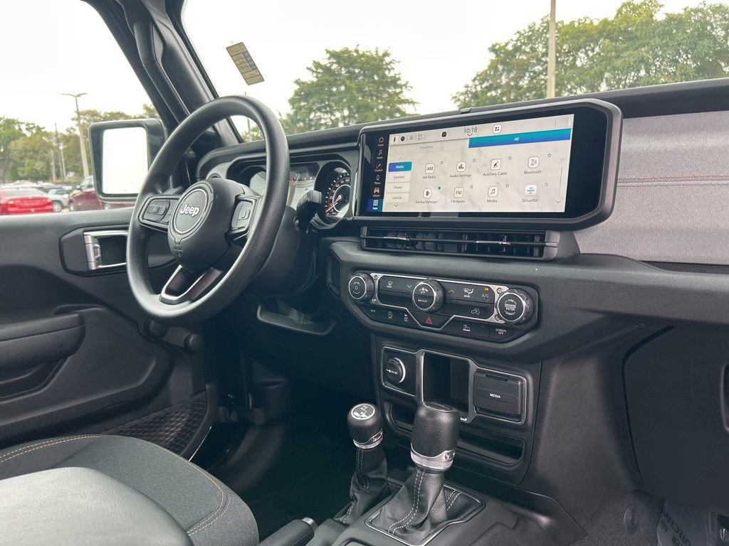 Certified 2024 Jeep Gladiator Sport image 25