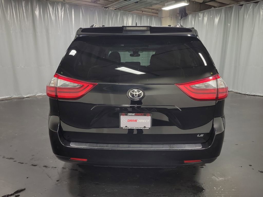 Used 2020 Toyota Sienna LE image 7