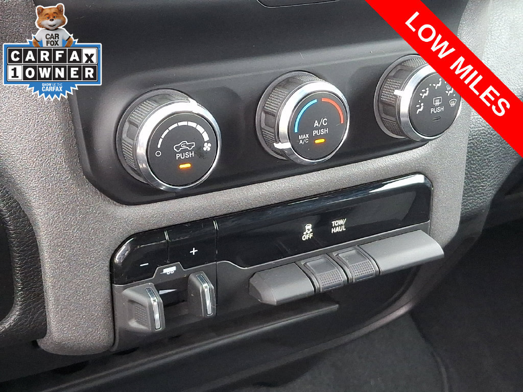 Used 2024 RAM 2500 Tradesman w/ Chrome Appearance Group AWD/4WD image 15