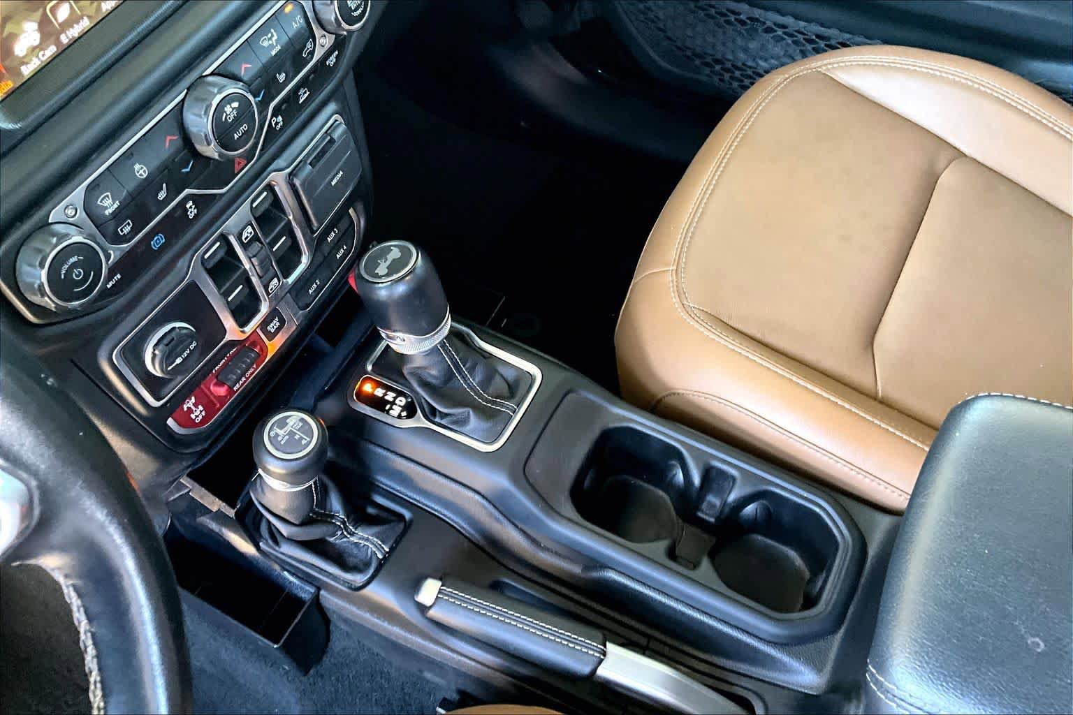 Used 2022 Jeep Wrangler Unlimited Rubicon 4xe w/ Cold Weather Group image 17