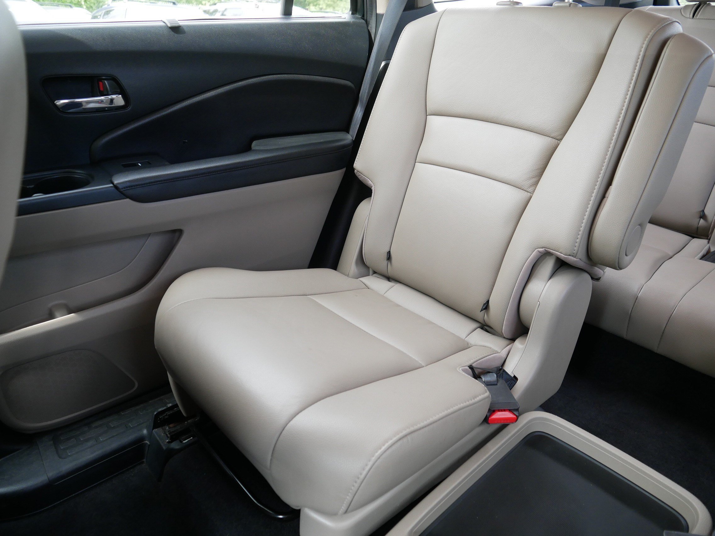 Used 2020 Honda Pilot Touring image 12