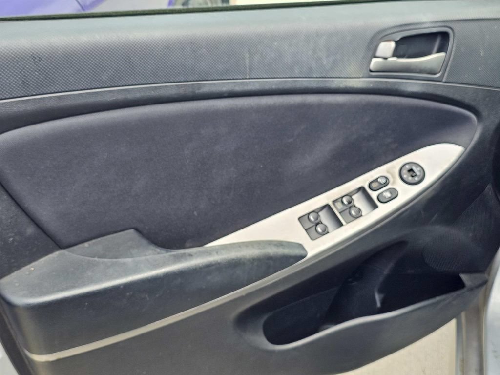 Used 2017 Hyundai Accent SE FWD image 13