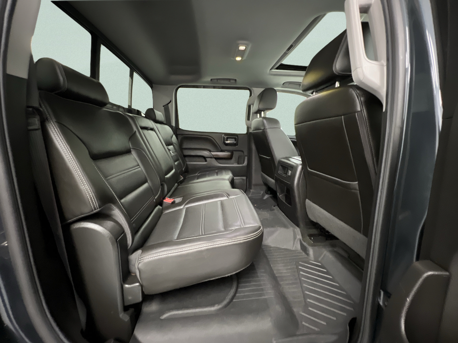Used 2018 GMC Sierra 1500 Denali AWD/4WD image 39