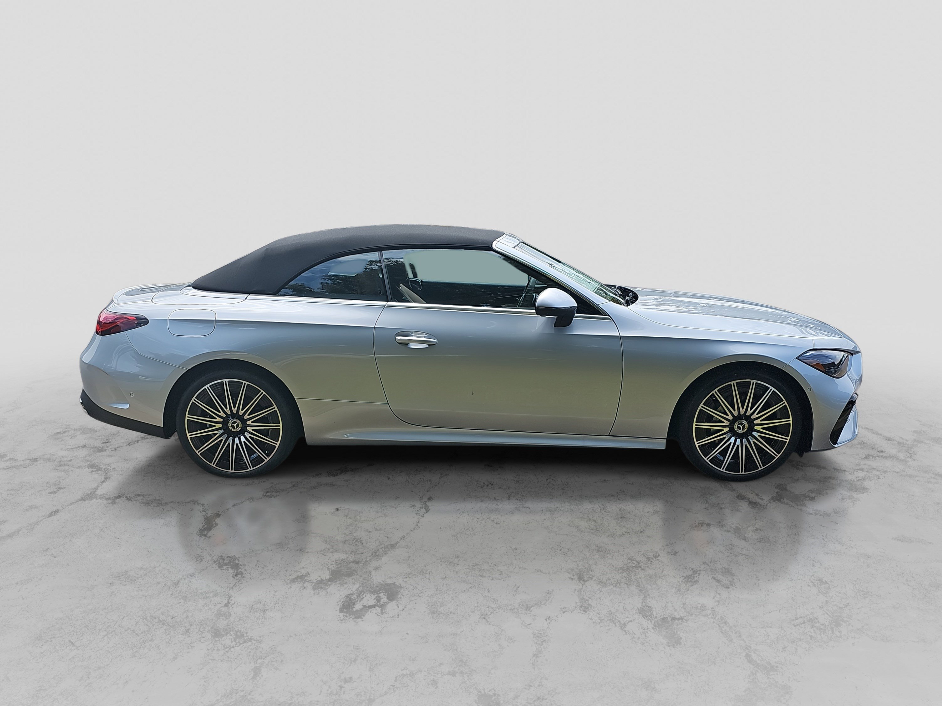 New 2026 Mercedes-Benz CLE 300 4MATIC Cabriolet image 4