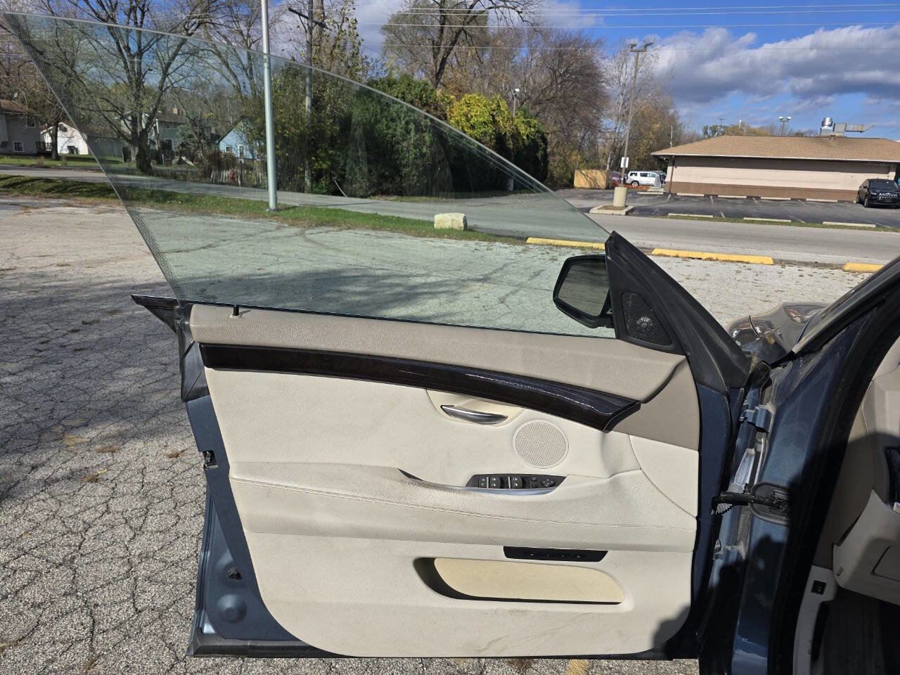 Used 2011 BMW 550i Gran Turismo xDrive 550i xDrive Gran Turismo AWD 4 w/ Active Ventilated Seat Pkg image 14