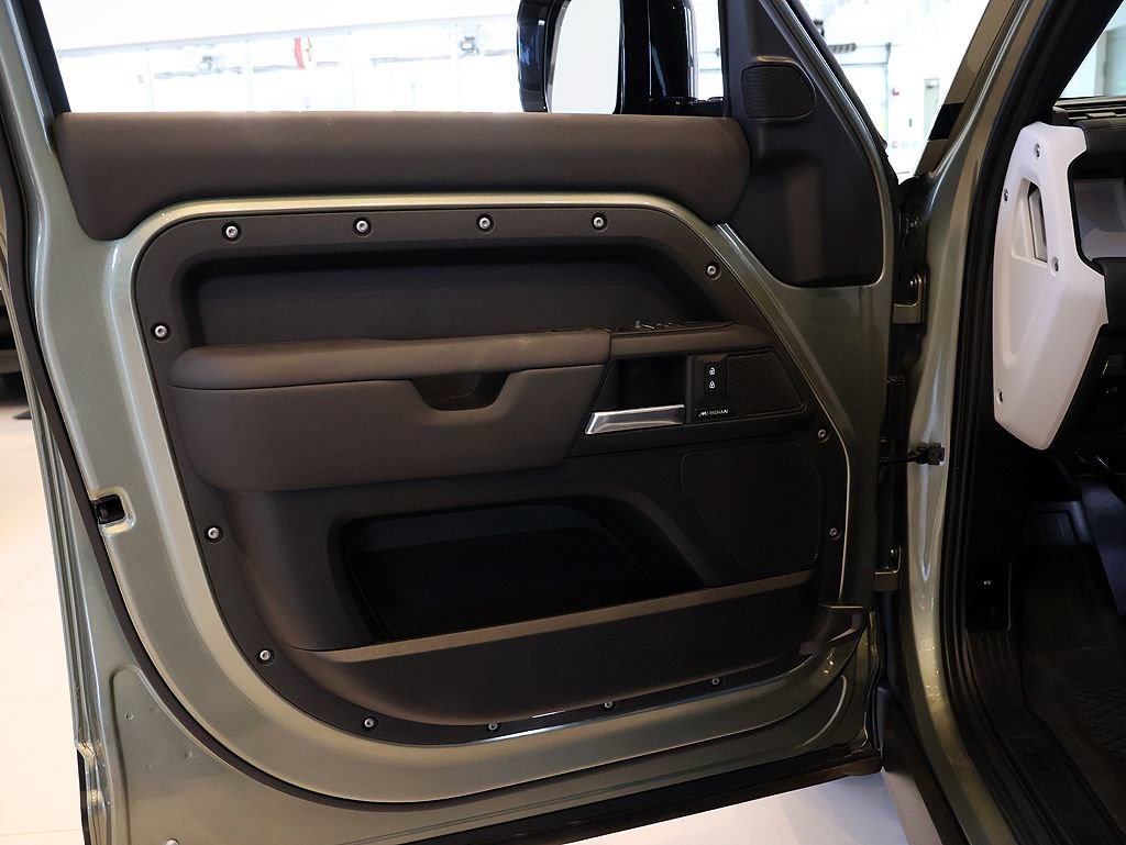 Used 2025 Land Rover Defender 110 S AWD/4WD image 49