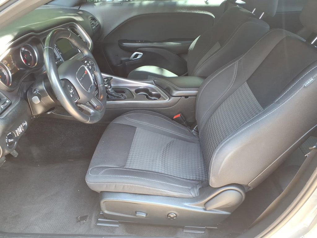 Used 2017 Dodge Challenger SXT RWD image 16
