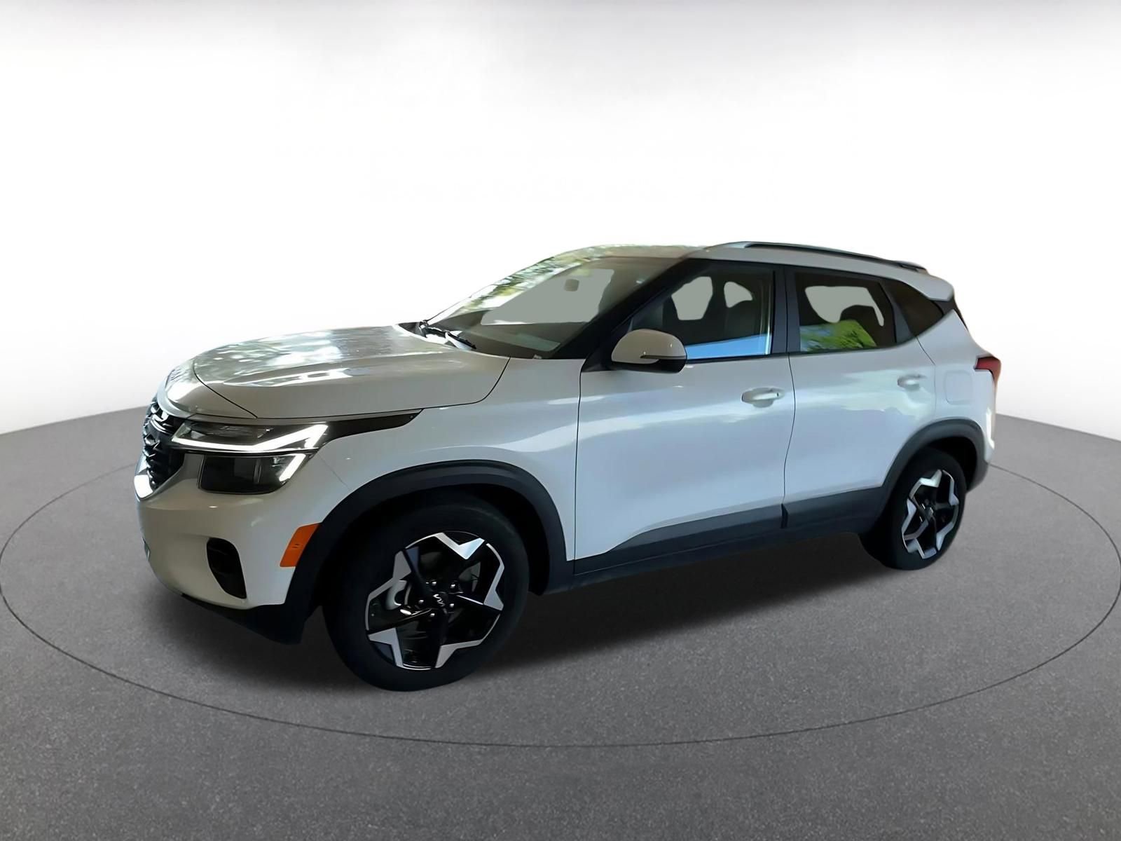 Used 2025 Kia Seltos S FWD image 8