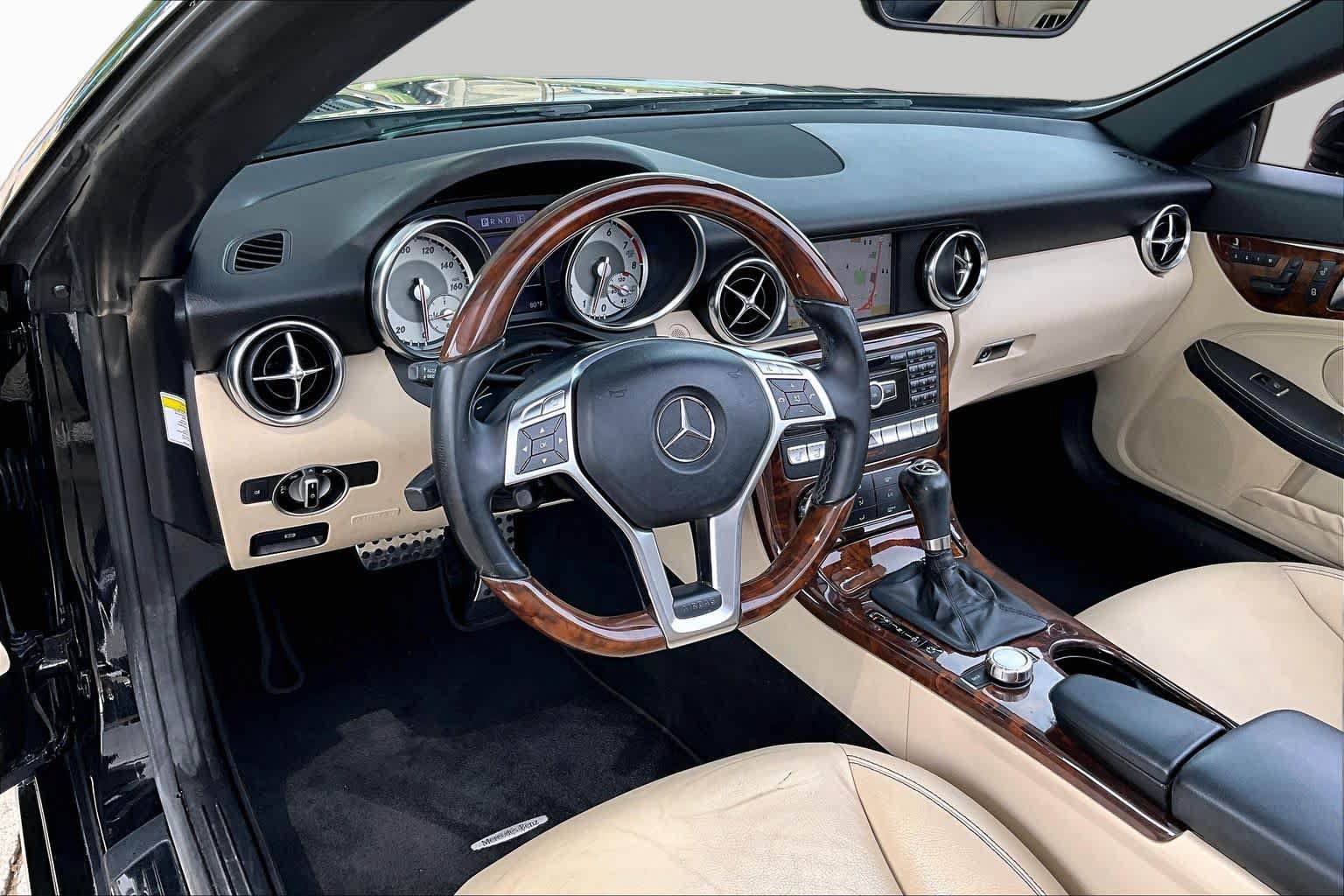 Used 2012 Mercedes-Benz SLK 350 image 17