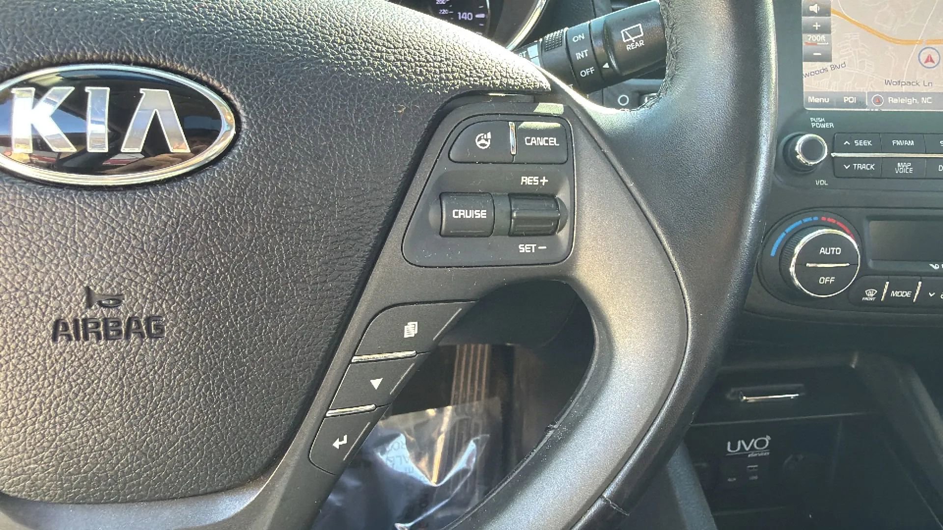 Used 2015 Kia Forte EX w/ EX Premium Package FWD image 17