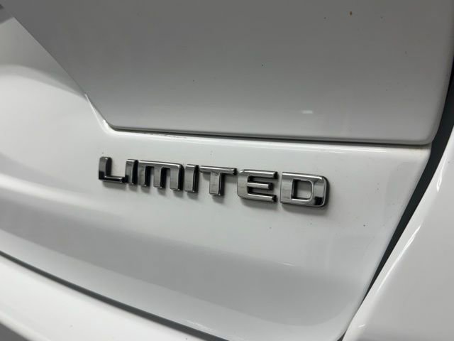 Used 2022 Jeep Grand Cherokee Limited image 43