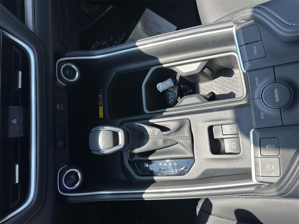 Used 2024 Toyota Grand Highlander Limited image 18