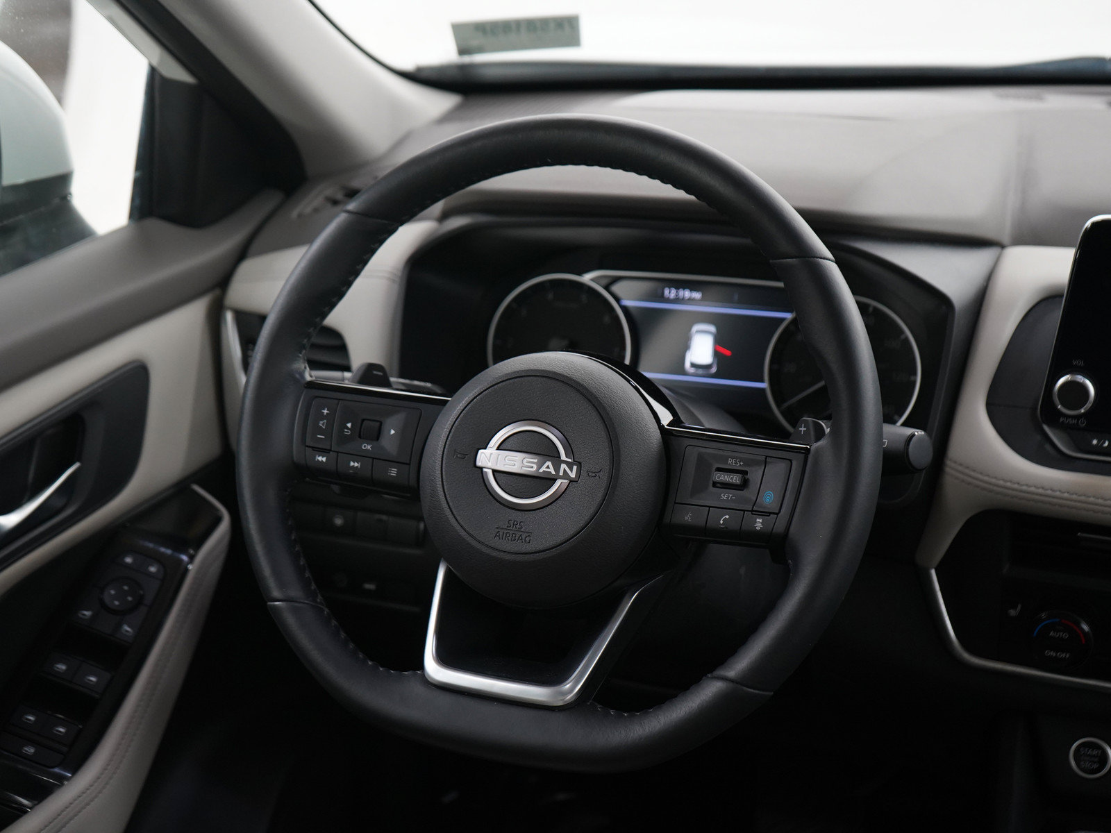Used 2023 Nissan Rogue SV w/ SV Premium B Package AWD/4WD image 14