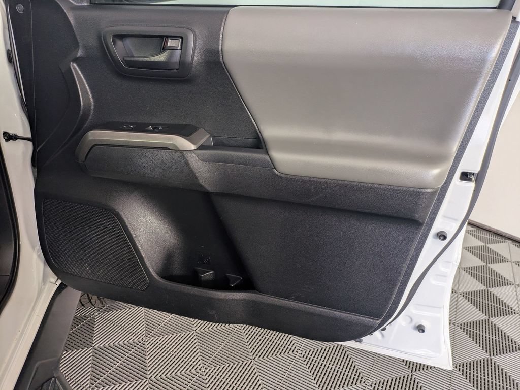 Used 2021 Toyota Tacoma SR5 RWD image 34
