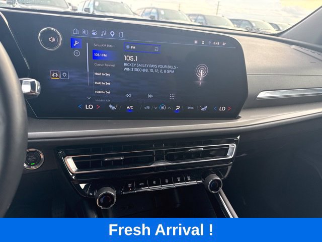 Used 2026 Chevrolet Traverse LT FWD image 7