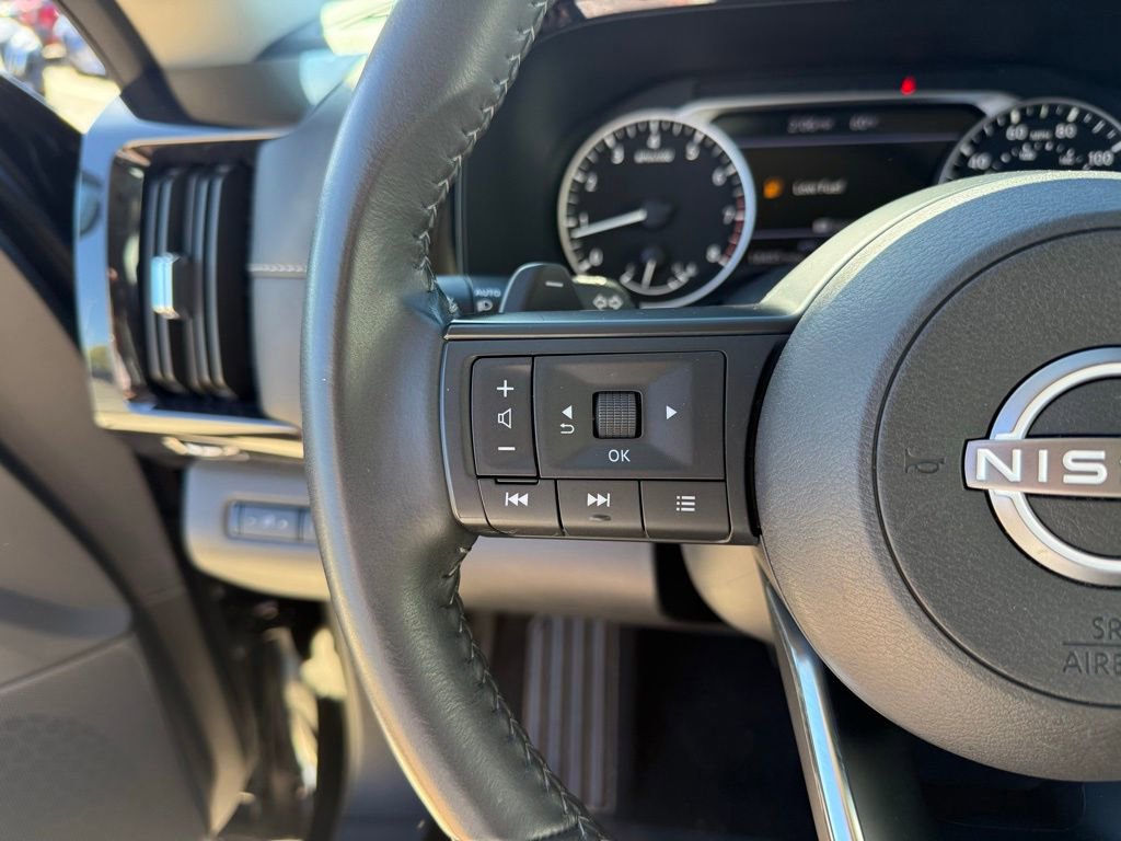 Certified 2024 Nissan Pathfinder SV image 17