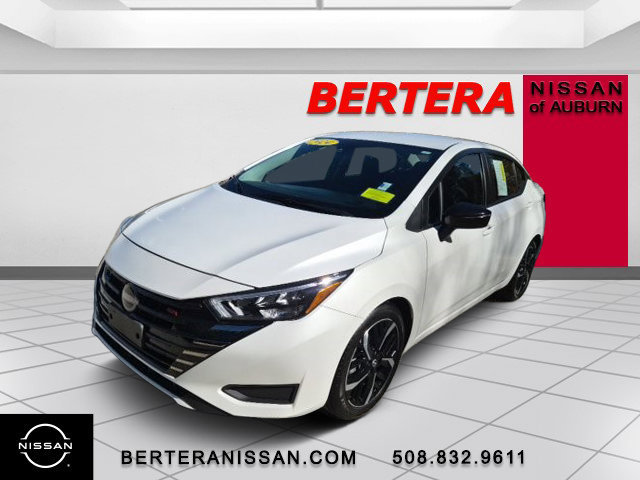 Used 2024 Nissan Versa SR FWD image 5