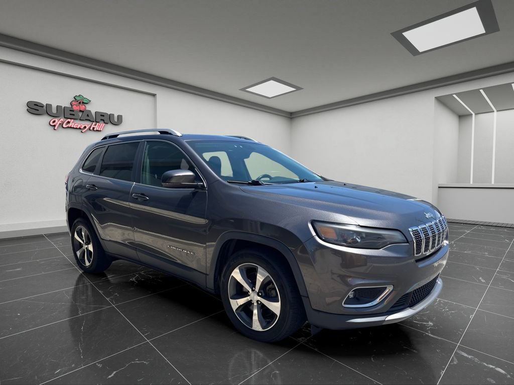 Used 2019 Jeep Cherokee Limited FWD image 1