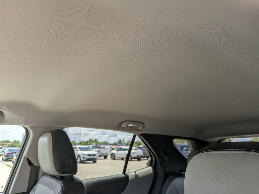 Used 2018 Chevrolet Equinox Premier FWD image 24