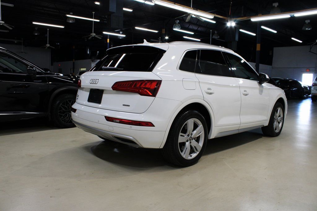 Used 2019 Audi Q5 2.0T Premium Plus w/ Premium Plus Package image 3