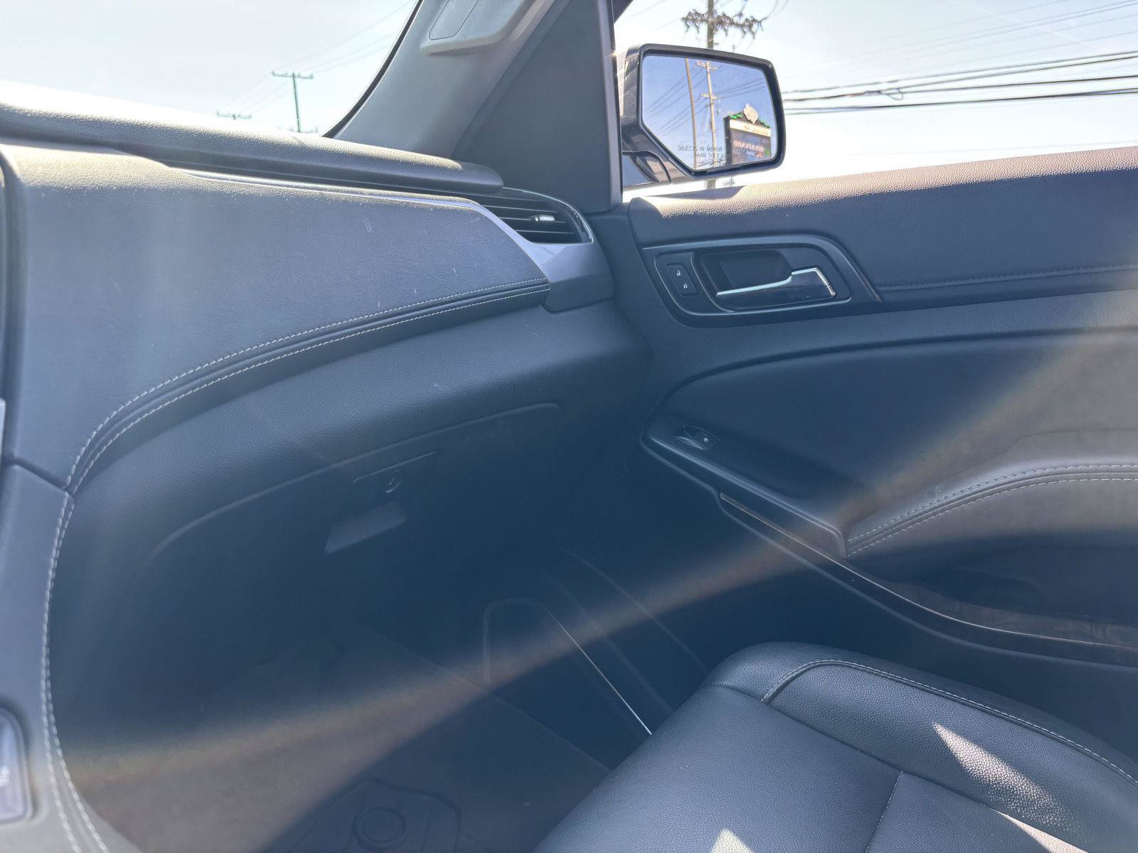Used 2020 Chevrolet Suburban LT AWD/4WD image 23
