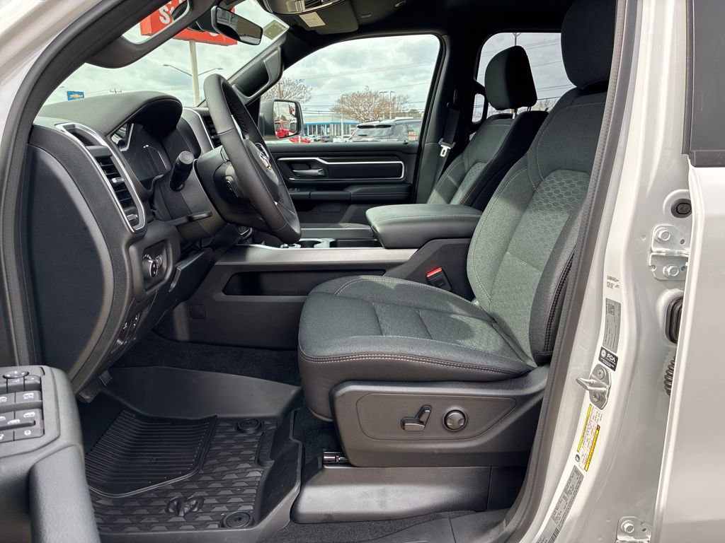 New 2026 RAM 1500 Big Horn AWD/4WD image 10