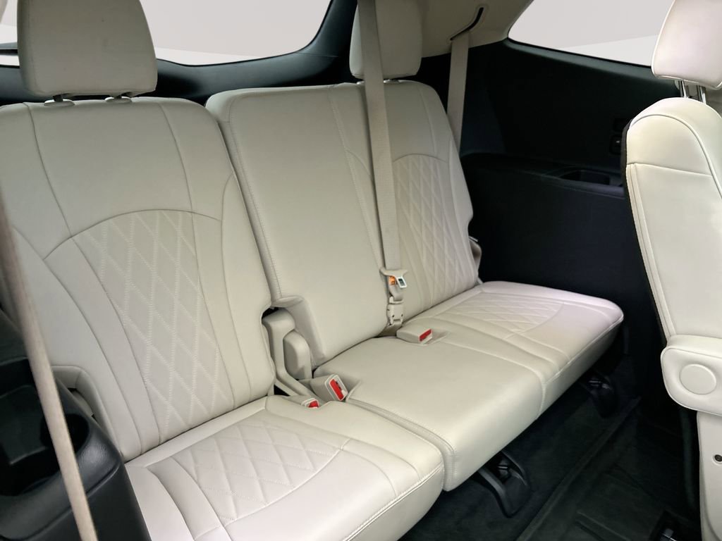 Used 2024 Buick Enclave Avenir w/ Trailering Package, 5000 lbs. AWD/4WD image 30
