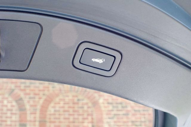 Used 2021 Jaguar F-TYPE R AWD/4WD image 33
