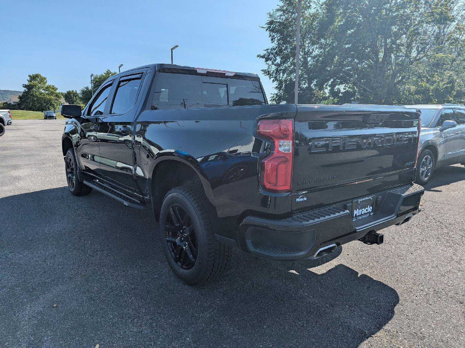 Used 2023 Chevrolet Silverado 1500 RST AWD/4WD image 5