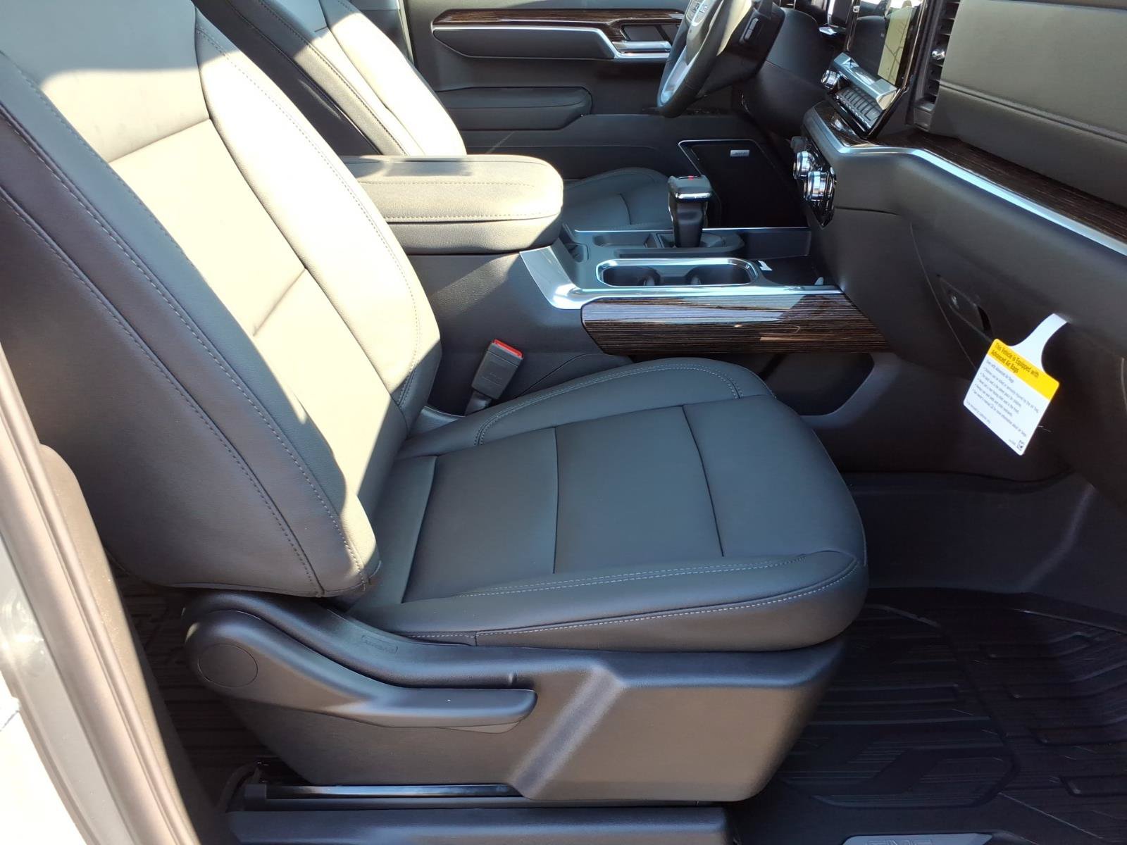 New 2026 GMC Sierra 1500 Elevation w/ Elevation Premium Package AWD/4WD image 8