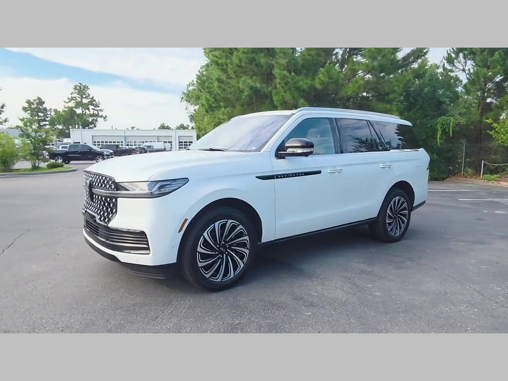 Used 2025 Lincoln Navigator Black Label AWD/4WD image 40