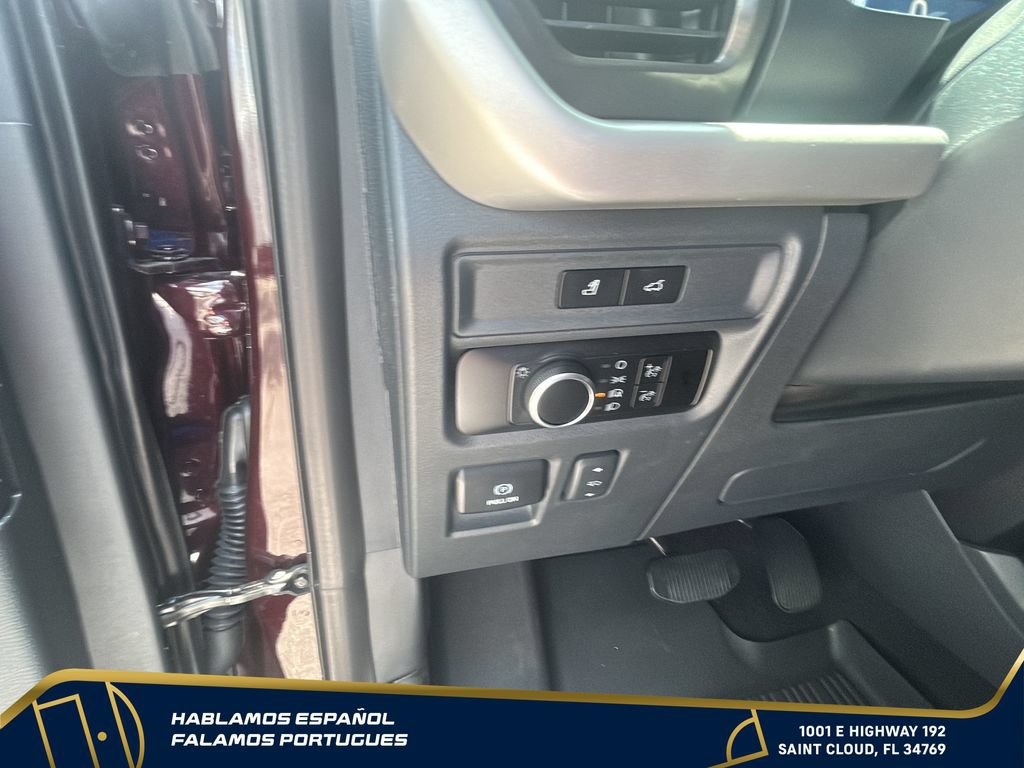 Used 2024 Ford Expedition XLT RWD image 16