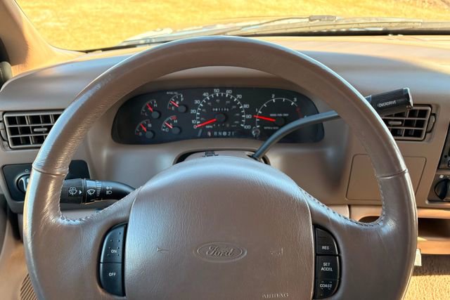 Used 1999 Ford F350 Lariat image 34