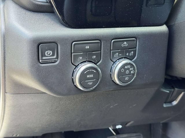 New 2026 GMC Sierra 3500 SLE w/ Preferred Package AWD/4WD image 18