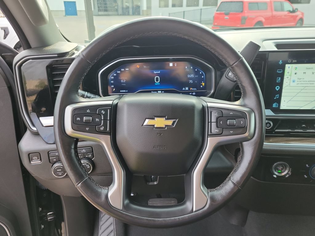 Used 2022 Chevrolet Silverado 1500 LT AWD/4WD image 22