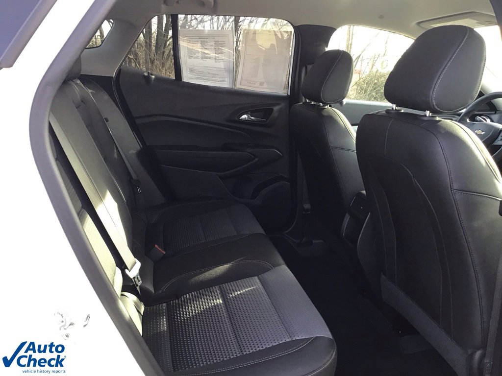 Used 2025 Chevrolet Trax LT image 15