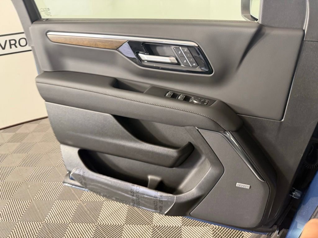 New 2026 Chevrolet Tahoe High Country AWD/4WD image 15
