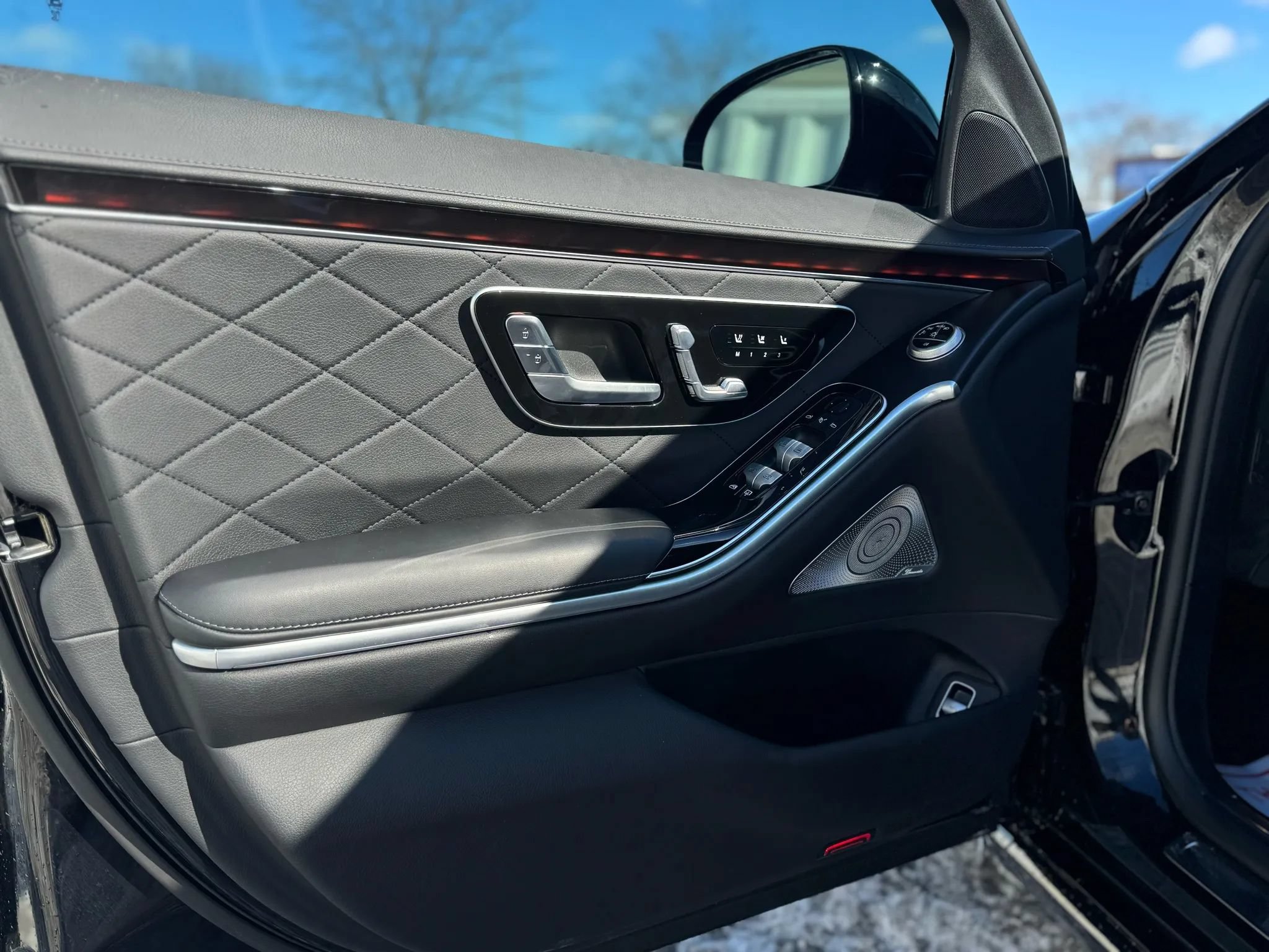 Used 2025 Mercedes-Benz S 580 4MATIC Sedan image 24
